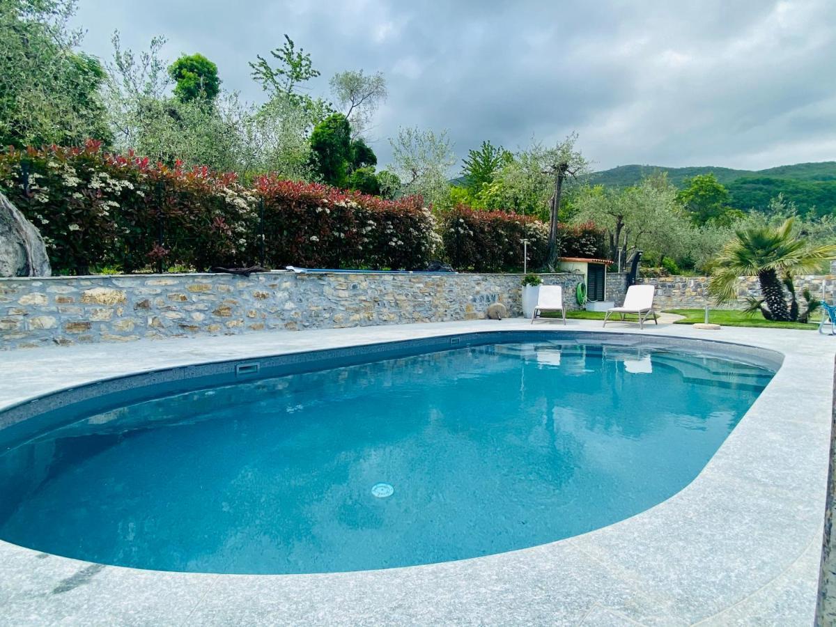 Borgomaro Casa Vacanze Gli Ulivi מראה חיצוני תמונה