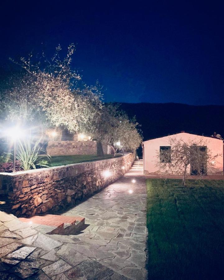 Borgomaro Casa Vacanze Gli Ulivi מראה חיצוני תמונה