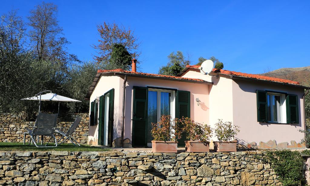 Borgomaro Casa Vacanze Gli Ulivi מראה חיצוני תמונה
